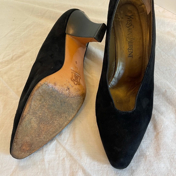 Yves St. Laurent suede leather pump size 9 M with leather soles - Picture 6 of 8